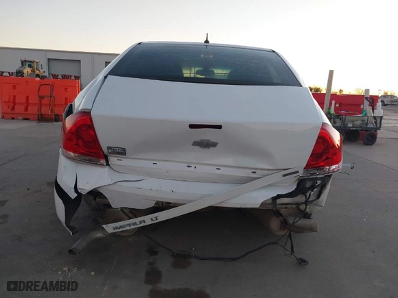 2014 Chevrolet Impala Limited LT with VIN 2G1WB5E38E1117964, listed as a IAAI auction lot 40917459 with NaN miles. Bid and sale history available at carsss.com. Image 16.