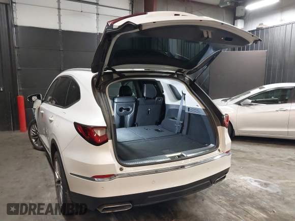 2023 Acura MDX w/Advance Package with VIN 5J8YE1H80PL022417, listed as a IAAI auction lot 41238478 with 19,132 mi miles. Bid and sale history available at carsss.com. Image 3.