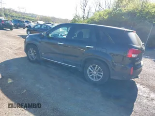 2015 Kia Sorento LX with VIN 5XYKTCA63FG614211, listed as a IAAI auction lot 42041969 with 133,264 mi miles and . Bid and sale history available at carsss.com. Image 3.