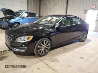 2017 Volvo S60 Inscription with VIN LYV402TK2HB196192, listed as a Copart auction lot 82122614 with 47,160 mi miles and Salvage Title. Bid and sale history available at carsss.com. Image 1.