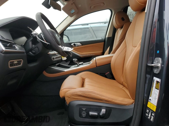 2022 BMW X7 xDrive40i with VIN 5UXCW2C01N9M65763, listed as a Copart auction lot 44981605 with 26,232 mi miles and Salvage Title. Bid and sale history available at carsss.com. Image 7.