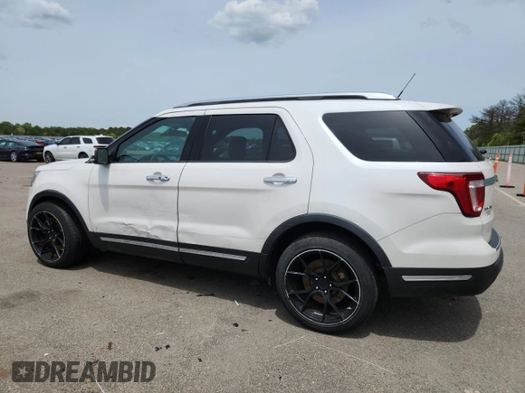 2018 Ford Explorer Limited z VIN 1FM5K8F82JGA01876, wystawiony jako Copart lot #58390955 z przebiegiem 108 345 mil mil oraz Szkoda całkowita • Salvage title. Historia ofert i sprzedaży dostępna na DreamBid. Obrazek 2.