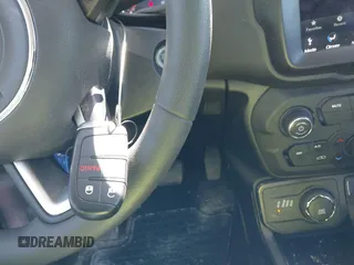 2023 Jeep Renegade Upland z VIN ZACNJDB17PPP16251, wystawiony jako IAAI lot #41995530 z przebiegiem 36 721 mil mil oraz . Historia ofert i sprzedaży dostępna na DreamBid. Obrazek 11.