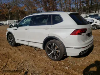 2024 Volkswagen Tiguan SEL R-Line with VIN 3VV4B7AX3RM084522, listed as a Copart auction lot 84749534 with 5,915 mi miles and Salvage Title. Bid and sale history available at carsss.com. Image 2.