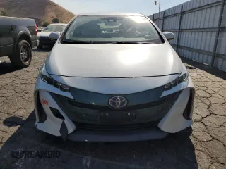2017 Toyota Prius Plus with VIN JTDKARFP2H3060970, listed as a Copart auction lot 66115595 with 98,235 mi miles and Salvage title. Bid and sale history available at DreamBid. Image 5.