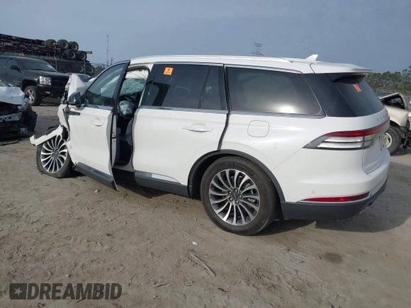 2021 Lincoln Aviator Reserve with VIN 5LM5J7WC1MGL09155, listed as a IAAI auction lot 41843466 with Not provided miles and . Bid and sale history available at DreamBid. Image 3.