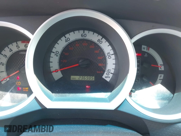 2011 Toyota Tacoma PreRunner with VIN 3TMJU4GN4BM125584, listed as a IAAI auction lot 42781618 with 236,985 mi miles and . Bid and sale history available at DreamBid. Image 7.