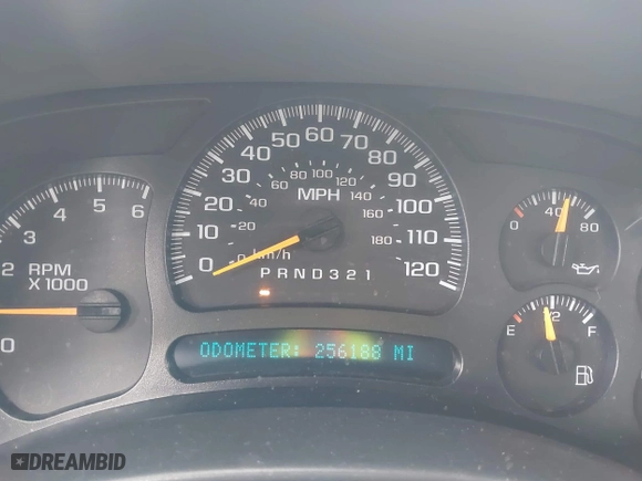 2006 Chevrolet Silverado 1500 LT1 with VIN 2GCEC19T361120940, listed as a IAAI auction lot 41902798 with 256,188 mi miles. Bid and sale history available at carsss.com. Image 7.