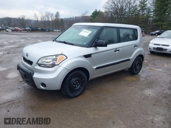 2011 Kia Soul with VIN KNDJT2A15B7319127, listed as a IAAI auction lot 41899511 with 210,660 mi miles. Bid and sale history available at carsss.com. Image 18.
