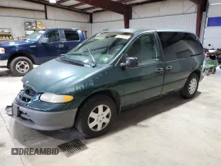 1998 Dodge Caravan SE with VIN 1B4GP45R0WB635495, listed as a Copart auction lot 66098764 with 207,331 mi miles and Salvage Title. Bid and sale history available at carsss.com. Image 1.