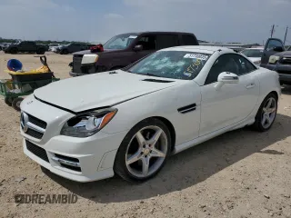 2013 Mercedes-Benz SLK 350 z VIN WDDPK5HA4DF055059, wystawiony jako Copart lot #51730035 z przebiegiem 99 430 mil mil oraz Czysty tytuł • Clean title. Historia ofert i sprzedaży dostępna na DreamBid. Obrazek 1.