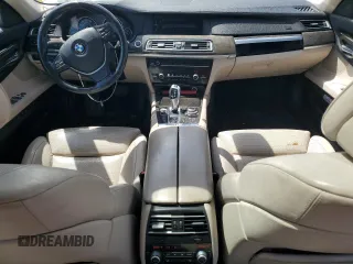 2012 BMW 7 Series 750Li xDrive z VIN WBAKC8C59CC437338, wystawiony jako Copart lot #52570505 z przebiegiem 152 146 mil mil oraz Tytuł czysty. Historia ofert i sprzedaży dostępna na DreamBid. Obrazek 8.
