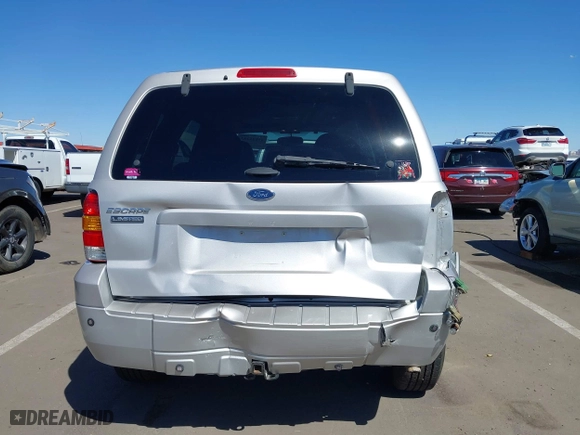 2005 Ford Escape Limited with VIN 1FMCU94145KA63604, listed as a IAAI auction lot 41825343 with 179,263 mi miles. Bid and sale history available at carsss.com. Image 17.