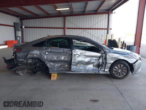 2016 Hyundai Sonata Hybrid SE with VIN KMHE24L19GA041755, listed as a IAAI auction lot 41836917 with 109,863 mi miles. Bid and sale history available at carsss.com. Image 14.