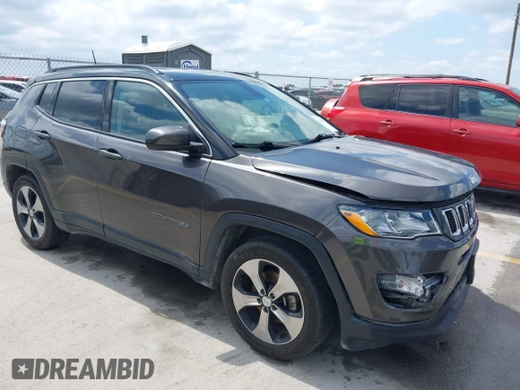 2018 Jeep Compass Latitude z VIN 3C4NJCBB6JT134227, wystawiony jako IAAI lot #42380167 z przebiegiem 67 807 mil mil oraz . Historia ofert i sprzedaży dostępna na DreamBid. Obrazek 1.