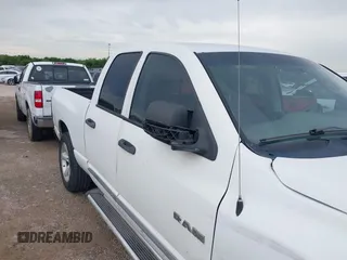 2008 Dodge 1500 SLT z VIN 1D7HA182X8S506615, wystawiony jako IAAI lot #42422549 z przebiegiem 259 966 mil mil oraz . Historia ofert i sprzedaży dostępna na DreamBid. Obrazek 13.
