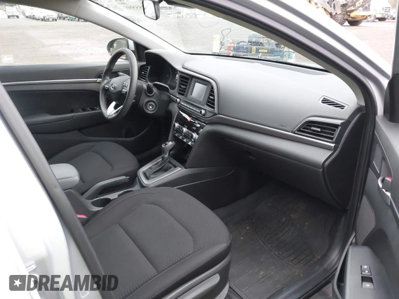 2020 Hyundai Elantra SE z VIN KMHD74LF6LU071510, wystawiony jako IAAI lot #41755598 z przebiegiem 40 952 mil mil oraz . Historia ofert i sprzedaży dostępna na DreamBid. Obrazek 5.
