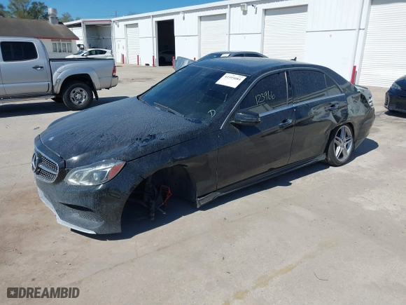 2014 Mercedes-Benz E-Class E 350 Sport with VIN WDDHF5KB6EA848341, listed as a IAAI auction lot 41595084 with 123,966 mi miles. Bid and sale history available at carsss.com. Image 18.