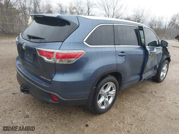 2015 Toyota Highlander Limited with VIN 5TDDKRFH6FS092511, listed as a IAAI auction lot 42082706 with 137,384 mi miles. Bid and sale history available at carsss.com. Image 4.