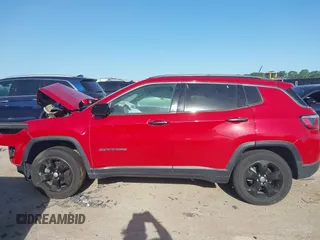 2018 Jeep Compass Latitude with VIN 3C4NJDBB2JT331384, listed as a IAAI auction lot 42293779 with 72,472 mi miles and . Bid and sale history available at DreamBid. Image 14.