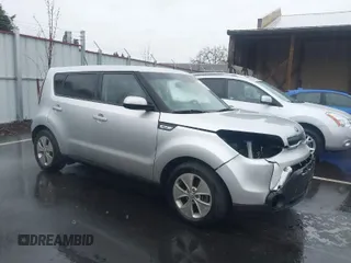 2016 Kia Soul z VIN KNDJN2A25G7820626, wystawiony jako IAAI lot #41760941 z przebiegiem 119 173 mil mil oraz . Historia ofert i sprzedaży dostępna na DreamBid. Obrazek 1.
