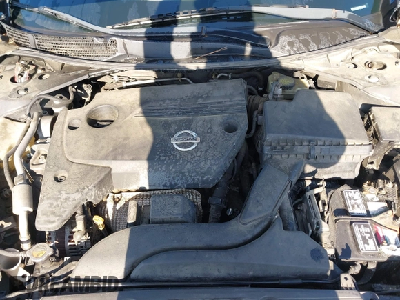 2015 Nissan Altima SV with VIN 1N4AL3AP6FC246055, listed as a IAAI auction lot 42058771 with 319,386 mi miles and . Bid and sale history available at carsss.com. Image 10.