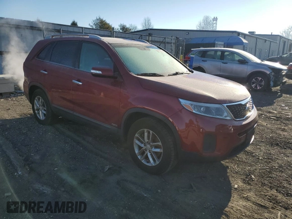 2015 Kia Sorento LX with VIN 5XYKTDA71FG555044, listed as a Copart auction lot 45958655 with 164,196 mi miles and Clean Title. Bid and sale history available at carsss.com. Image 4.