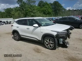 2021 Kia Seltos SX z VIN KNDETCA22M7082096, wystawiony jako Copart lot #51905735 z przebiegiem 44 259 mil mil oraz Szkoda całkowita • Salvage title. Historia ofert i sprzedaży dostępna na DreamBid. Obrazek 12.