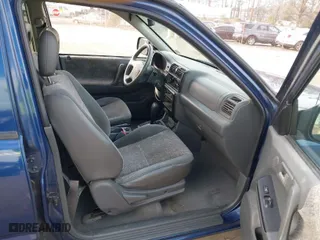 2002 Isuzu Rodeo S with VIN 4S2CK58W324306607, listed as a IAAI auction lot 41466742 with 158,540 mi miles. Bid and sale history available at carsss.com. Image 5.