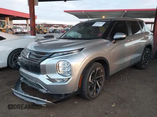 2022 Mitsubishi Outlander SE z VIN JA4J3UA88NZ023157, wystawiony jako IAAI lot #41357953 z przebiegiem 34 081 mil mil oraz . Historia ofert i sprzedaży dostępna na DreamBid. Obrazek 2.