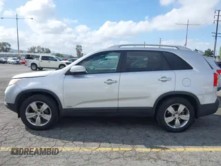 2012 Kia Sorento EX with VIN 5XYKUDA28CG214253, listed as a IAAI auction lot 41902079 with 160,943 mi miles. Bid and sale history available at carsss.com. Image 12.