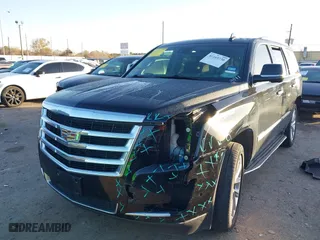 2020 Cadillac Escalade Luxury with VIN 1GYS3BKJ0LR159841, listed as a IAAI auction lot 41169730 with 84,246 mi miles. Bid and sale history available at carsss.com. Image 17.