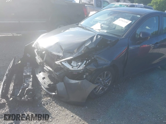 2019 Toyota Yaris L z VIN 3MYDLBYV8KY515505, wystawiony jako IAAI lot #42312231 z przebiegiem 94 601 mil mil oraz . Historia ofert i sprzedaży dostępna na DreamBid. Obrazek 6.