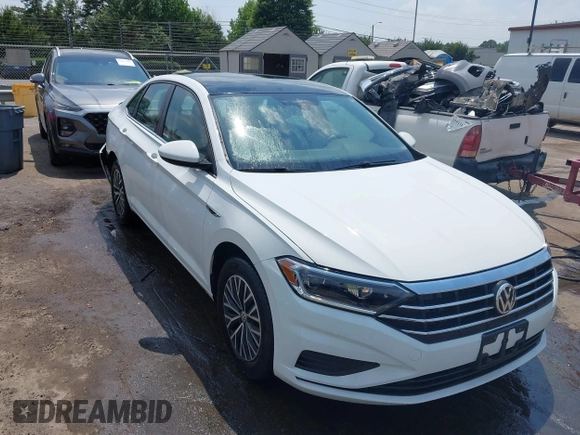 2019 Volkswagen Jetta SEL z VIN 3VWEB7BU8KM171987, wystawiony jako IAAI lot #42597141 z przebiegiem 45 620 mil mil oraz . Historia ofert i sprzedaży dostępna na DreamBid. Obrazek 1.