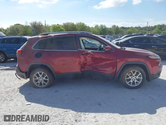 2017 Jeep Cherokee Latitude with VIN 1C4PJLCS6HW604607, listed as a IAAI auction lot 42026228 with 164,934 mi miles and . Bid and sale history available at carsss.com. Image 13.