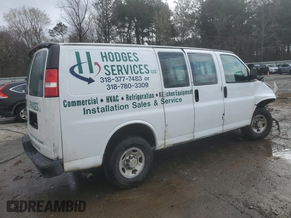 2020 Chevrolet Express Cargo Van with VIN 1GCWGAFGXL1119169, listed as a Copart auction lot 44547175 with 206,647 mi miles and Salvage Title. Bid and sale history available at carsss.com. Image 3.
