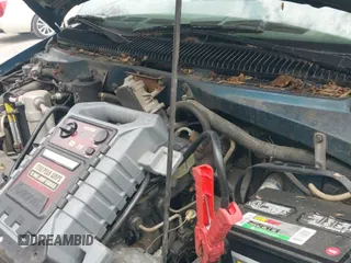 1994 Chevrolet Astro Cargo с VIN 1GBDM19ZXRB123646, выставлен на аукционе IAAI как лот 42910331 с пробегом 201 965 миль миль и . История ставок и продаж доступна на DreamBid. Изображение 12.