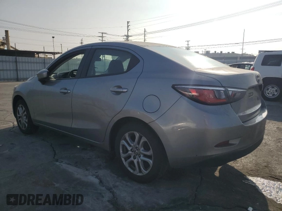2016 Scion iA z VIN 3MYDLBZV7GY138266, wystawiony jako Copart lot #83457914 z przebiegiem 98 082 mil mil oraz Szkoda całkowita • Salvage title. Historia ofert i sprzedaży dostępna na DreamBid. Obrazek 2.