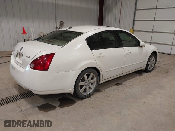 2005 Nissan Maxima SE z VIN 1N4BA41E55C816849, wystawiony jako IAAI lot #40978612 z przebiegiem 127 952 mil mil oraz . Historia ofert i sprzedaży dostępna na DreamBid. Obrazek 4.