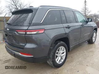 2024 Jeep Grand Cherokee Altitude z VIN 1C4RJHAG7RC156367, wystawiony jako IAAI lot #41718501 z przebiegiem 35 206 mil mil oraz . Historia ofert i sprzedaży dostępna na DreamBid. Obrazek 4.