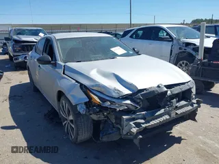 2019 Nissan Altima SR with VIN 1N4BL4CV4KN322487, listed as a IAAI auction lot 41771579 with 163,013 mi miles and . Bid and sale history available at carsss.com. Image 1.
