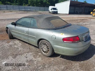 2005 Chrysler Sebring Touring z VIN 1C3EL55R25N567343, wystawiony jako IAAI lot #42447317 z przebiegiem Nie podano mil oraz . Historia ofert i sprzedaży dostępna na DreamBid. Obrazek 3.