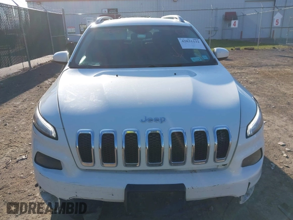 2016 Jeep Cherokee Latitude with VIN 1C4PJMCB1GW204412, listed as a IAAI auction lot 42031132 with 228,442 mi miles and . Bid and sale history available at carsss.com. Image 12.