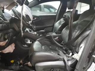 2015 Chrysler 200 S z VIN 1C3CCCBB1FN631957, wystawiony jako Copart lot #59207135 z przebiegiem Nie podano mil oraz Szkoda całkowita • Salvage title. Historia ofert i sprzedaży dostępna na DreamBid. Obrazek 7.