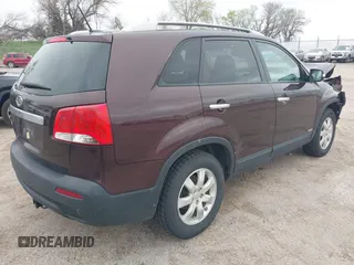 2011 Kia Sorento LX with VIN 5XYKTCA11BG070046, listed as a IAAI auction lot 42136751 with 112,661 mi miles and . Bid and sale history available at DreamBid. Image 4.