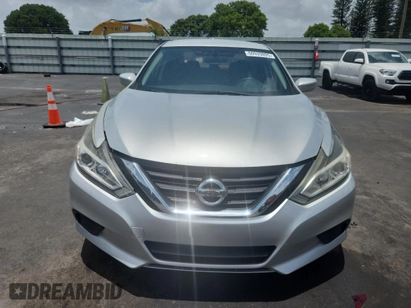 2017 Nissan Altima SV with VIN 1N4AL3AP0HC137920, listed as a Copart auction lot 60939895 with 133,782 mi miles and Clean title. Bid and sale history available at DreamBid. Image 5.