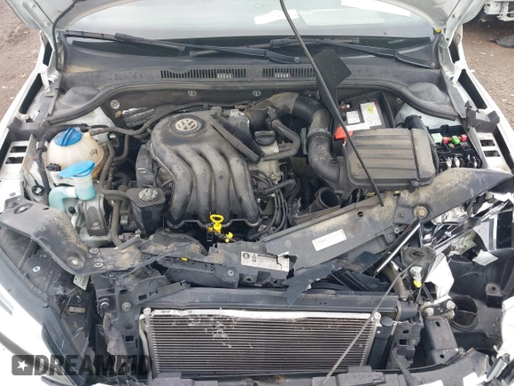 2015 Volkswagen Jetta Sedan 2.0L S with VIN 3VW2K7AJ5FM313969, listed as a IAAI auction lot 41951550 with 104,735 mi miles. Bid and sale history available at carsss.com. Image 10.