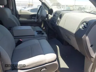 2004 Ford F-150 XLT z VIN 1FTPW12574KA94710, wystawiony jako IAAI lot #42505287 z przebiegiem 154 469 mil mil oraz . Historia ofert i sprzedaży dostępna na DreamBid. Obrazek 5.