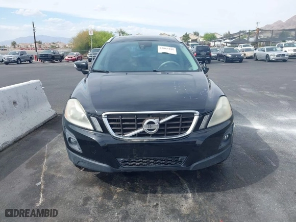 2010 Volvo XC60 3.0T with VIN YV4992DZXA2076751, listed as a IAAI auction lot 42065186 with 1 mi miles. Bid and sale history available at carsss.com. Image 6.