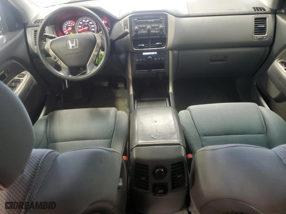 2008 Honda Pilot EX with VIN 5FNYF18468B031281, listed as a Copart auction lot 48573785 with 220,057 mi miles and Clean Title. Bid and sale history available at carsss.com. Image 8.